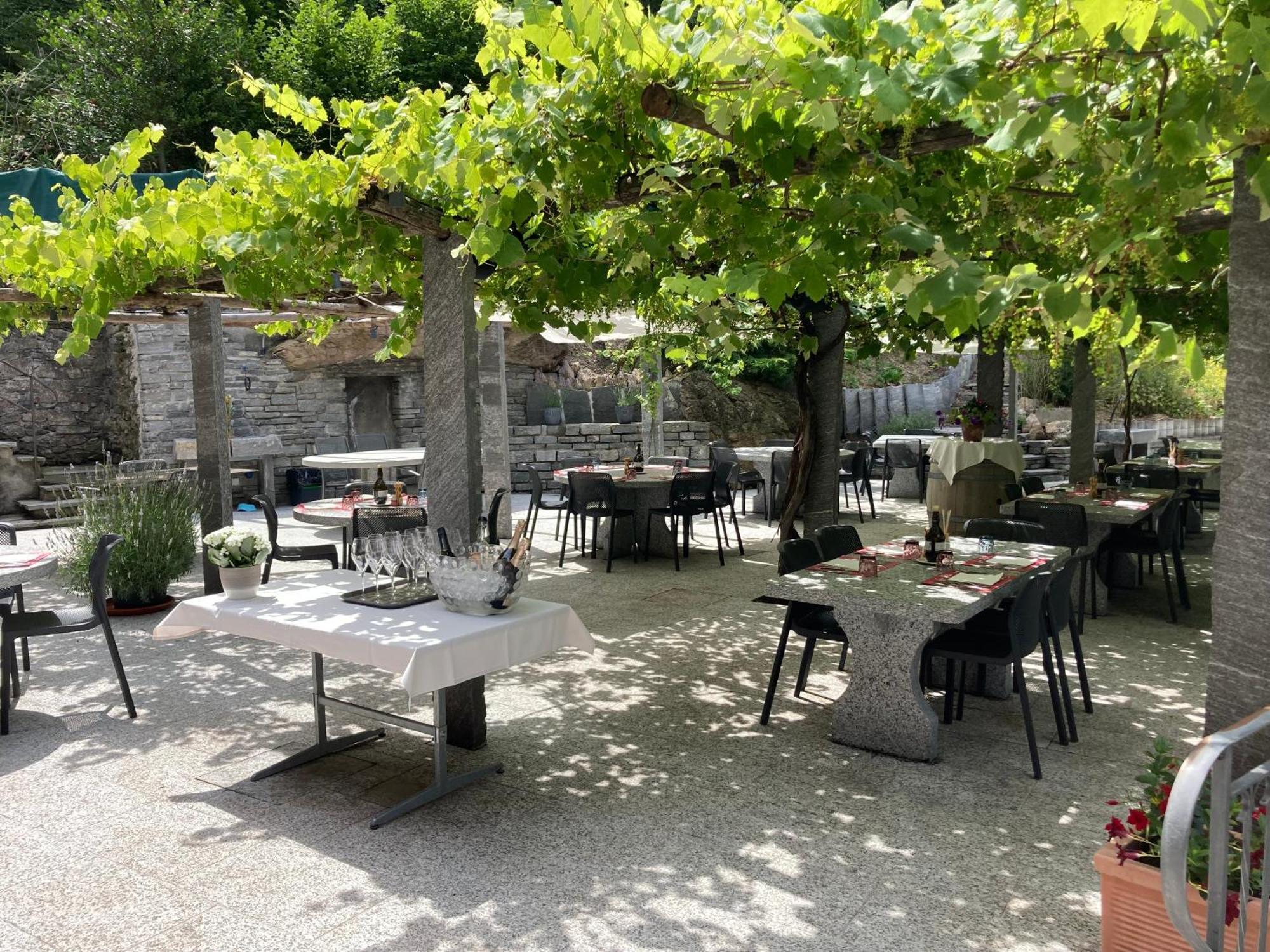 Hotel Ristorante Grotto Serta Lamone المظهر الخارجي الصورة